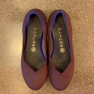 ROTHY’s burgundy round toe flat. GOOD CONDITION